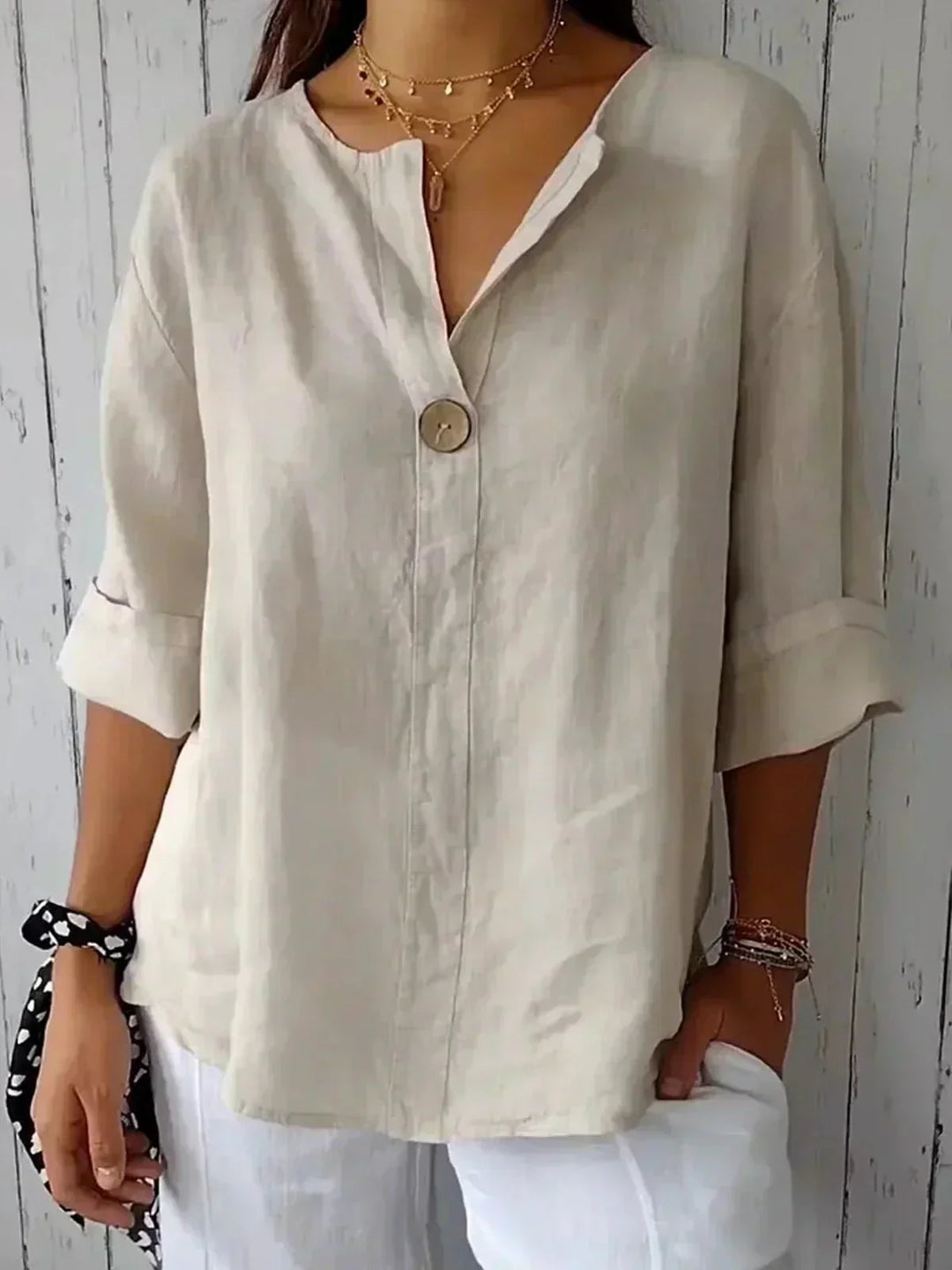 Zoe | Relaxed V-Neck Top